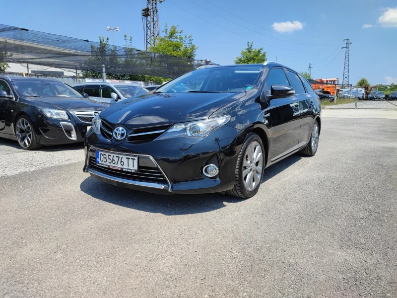 Toyota Auris  HIBRYD  TOURING SPORTS   * ВСИЧКИ ЕКСТРИ* * , снимка 2 - Автомобили и джипове - 39236850