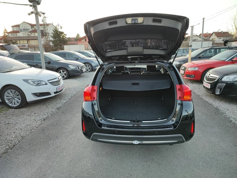 Toyota Auris  HIBRYD  TOURING SPORTS   * ВСИЧКИ ЕКСТРИ* * , снимка 16 - Автомобили и джипове - 39236850