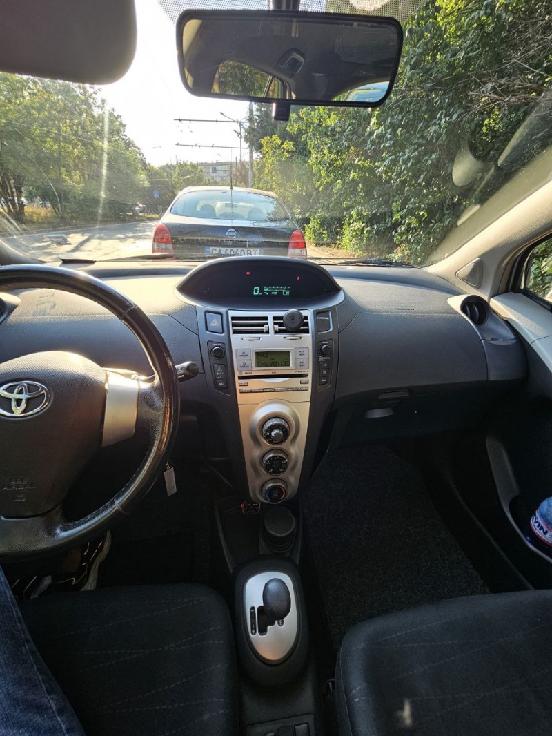 Toyota Yaris, снимка 9 - Автомобили и джипове - 45983936