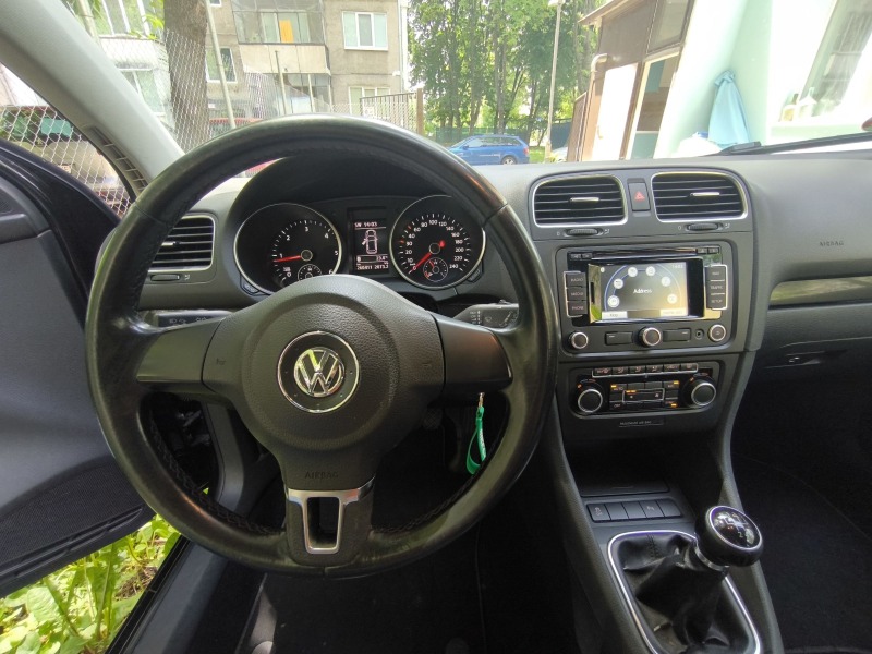 VW Golf, снимка 9 - Автомобили и джипове - 45627734