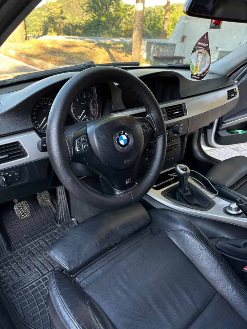 BMW 320 M-pack, снимка 9 - Автомобили и джипове - 46912551