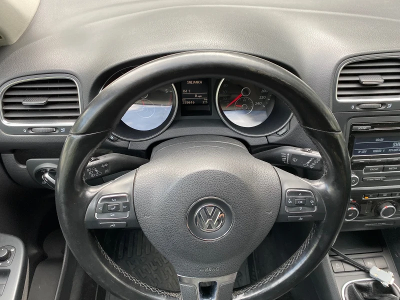 VW Golf 1.6TDI* 4motion* TAXI* 6 скорости* , снимка 11 - Автомобили и джипове - 47370017