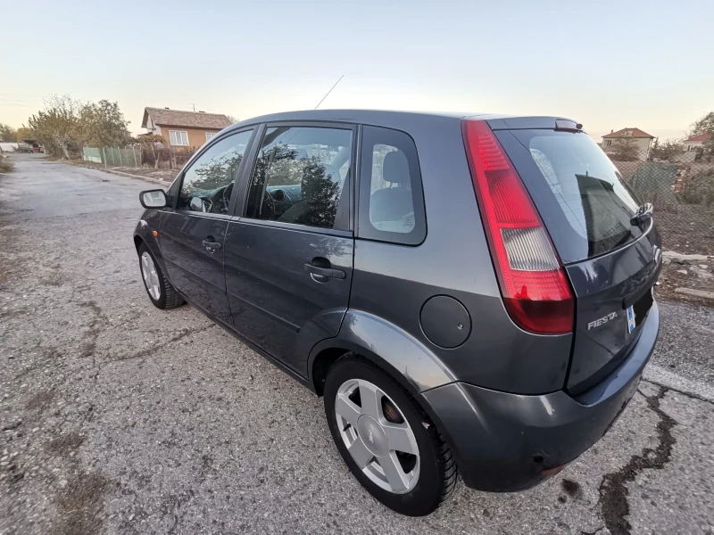 Ford Fiesta 1.4 TDCI, снимка 4 - Автомобили и джипове - 47961281