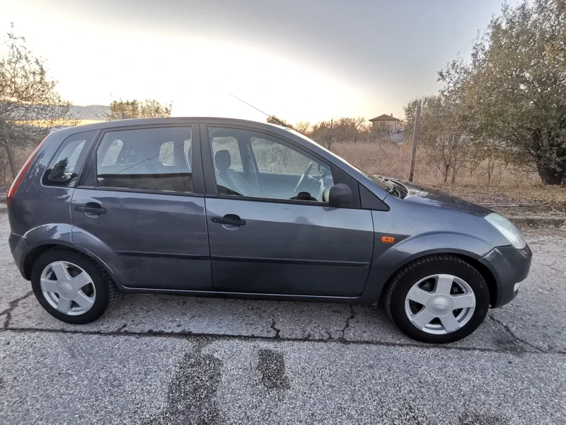 Ford Fiesta 1.4 TDCI, снимка 8 - Автомобили и джипове - 47961281