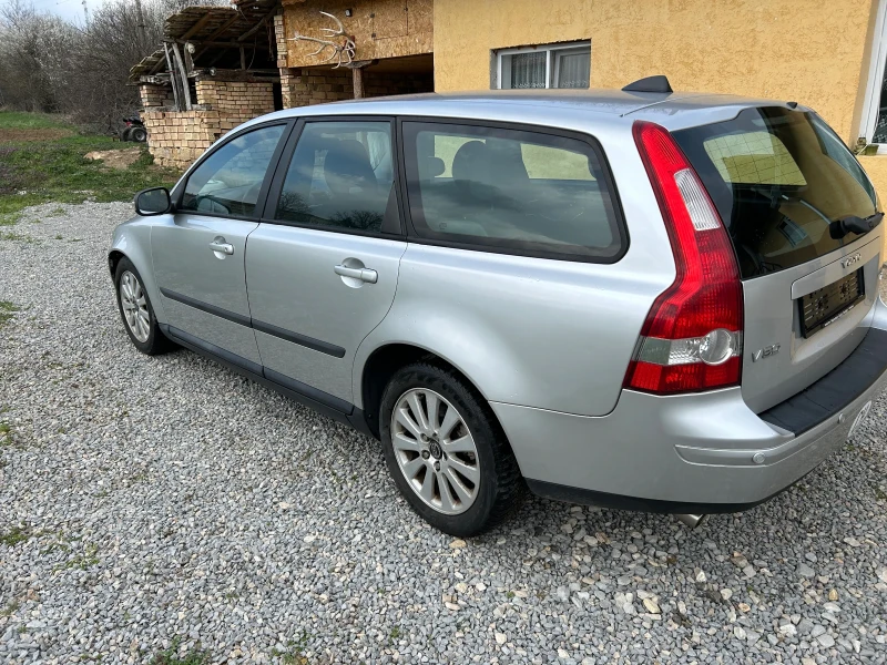 Volvo V50 D5 Швейцария, снимка 3 - Автомобили и джипове - 49529300