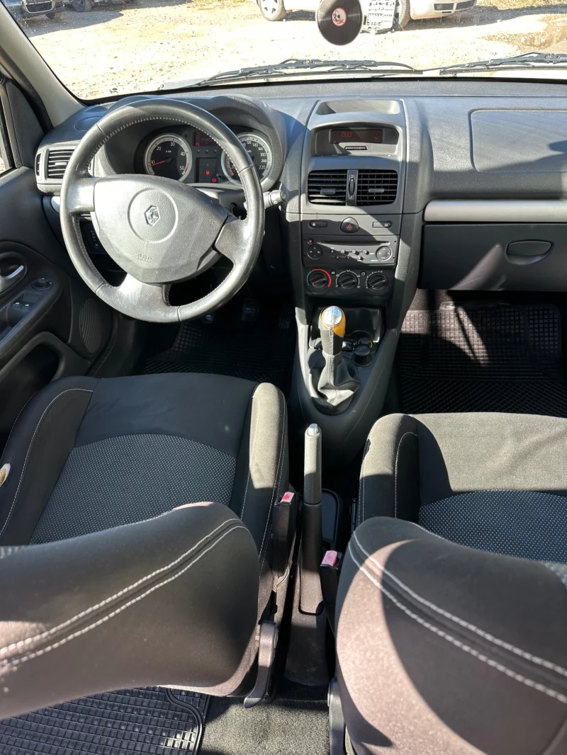 Renault Clio 1.5DCI Campus, снимка 10 - Автомобили и джипове - 49573891