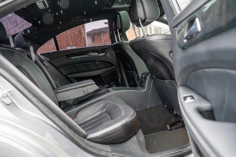 Mercedes-Benz CLS 350 FULL !!* 4MATIC* AMG* DISTRONIC* SHADOW LINE, снимка 12 - Автомобили и джипове - 53061427