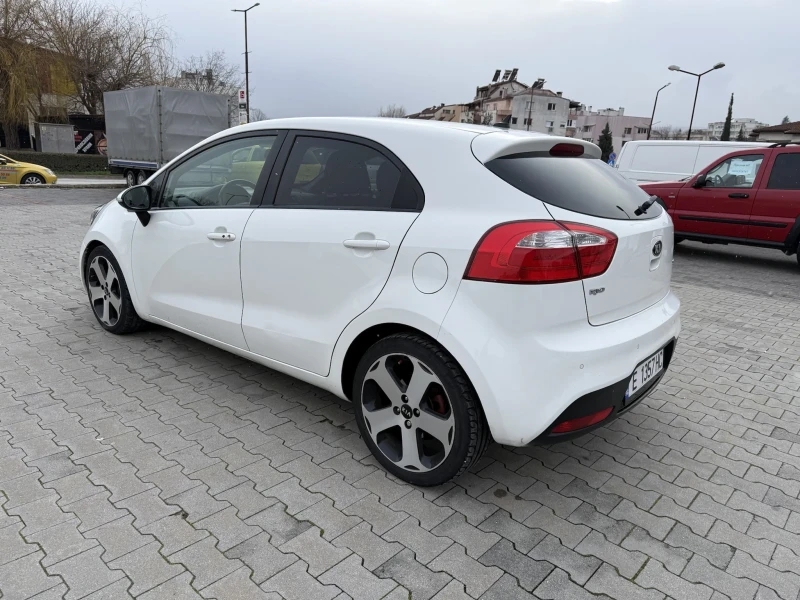 Kia Rio 1.4CRDI 6ск. ТОП, снимка 4 - Автомобили и джипове - 53068271