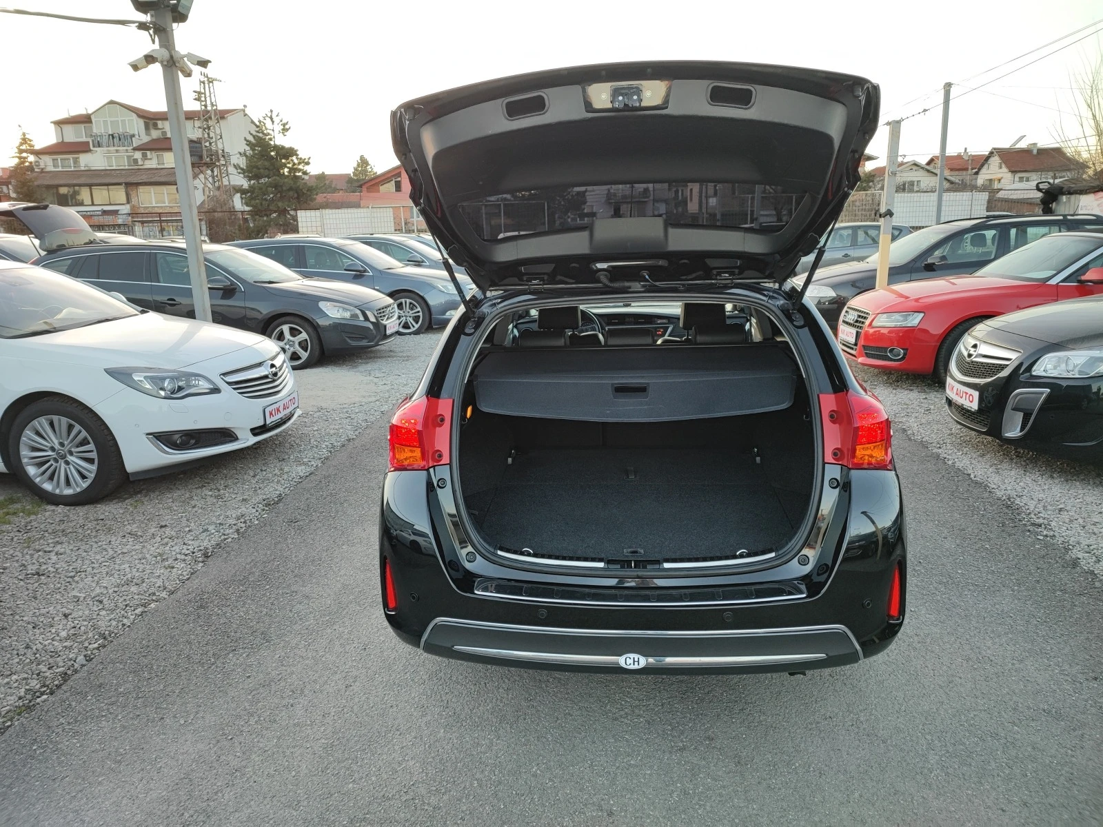 Toyota Auris  HIBRYD  TOURING SPORTS   *  * *  | Mobile.bg   16