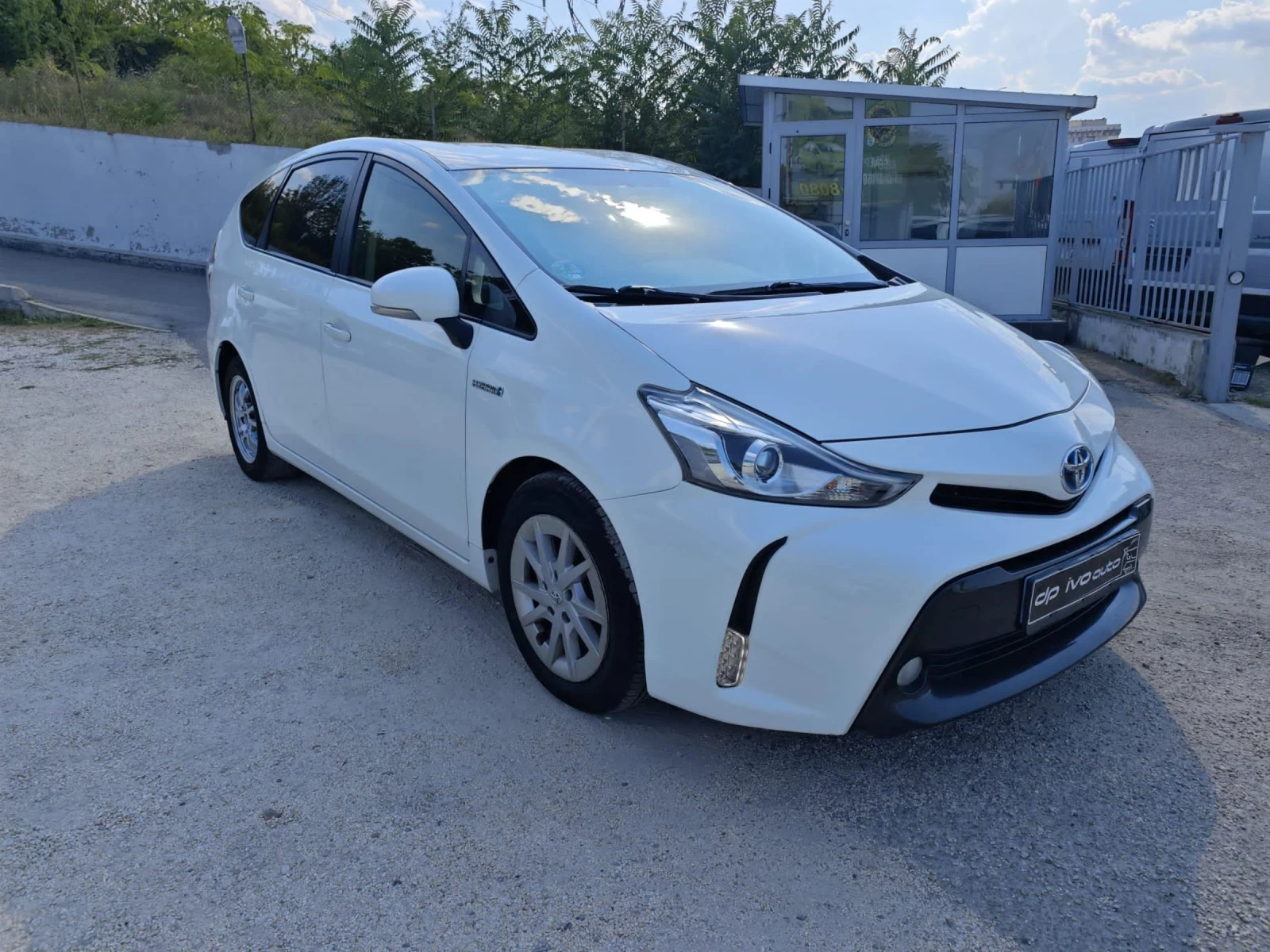 Toyota Prius + * HYBRID* NAVI* !* * ГАРАНЦИЯ* * !ГАЗ!* 7местен* - изображение 7