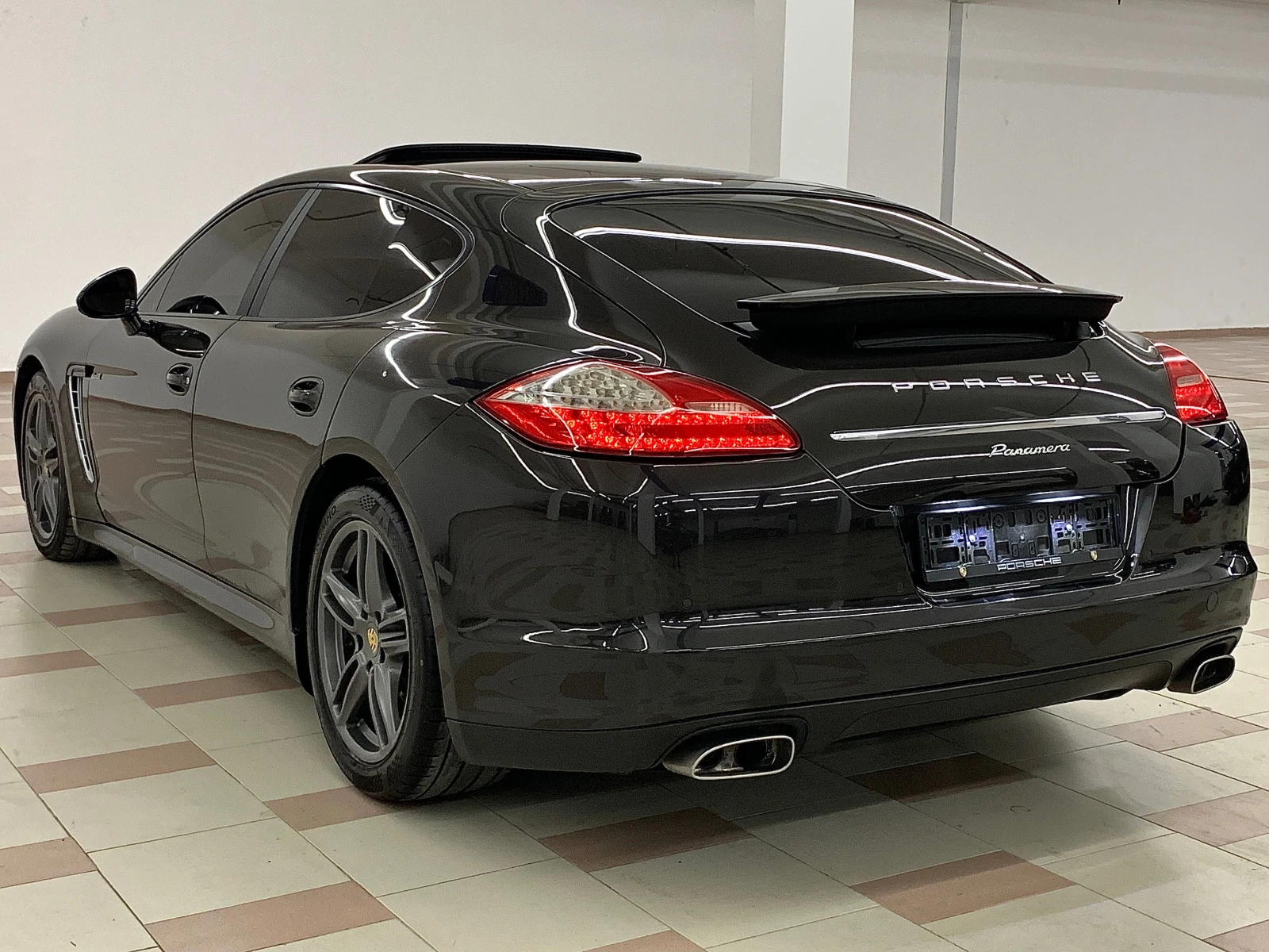 Porsche Panamera 3.0d  - изображение 4