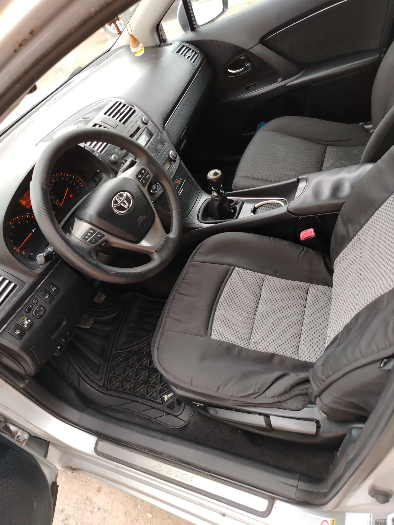 Toyota Avensis 1.8 ГАЗ - изображение 5