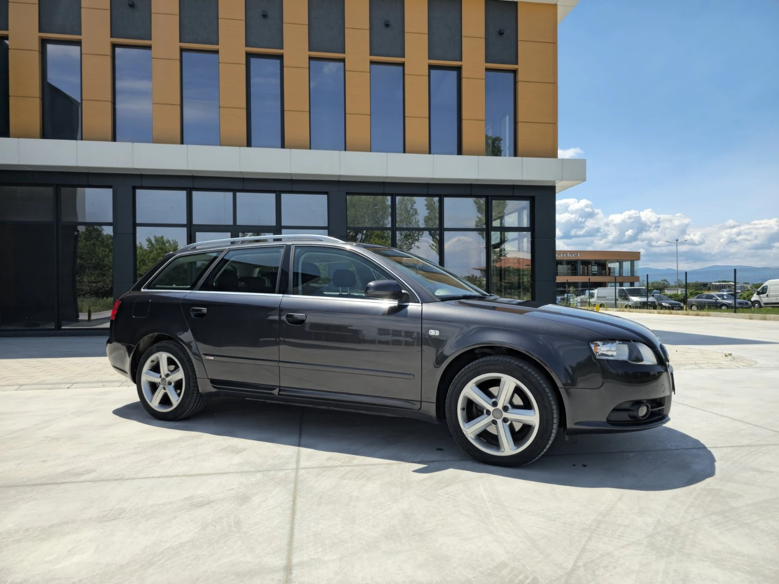 Audi A4 2.0TDI - изображение 4