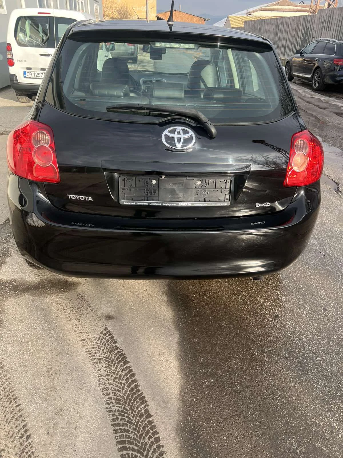 Toyota Auris 2.2 Dcat - изображение 4