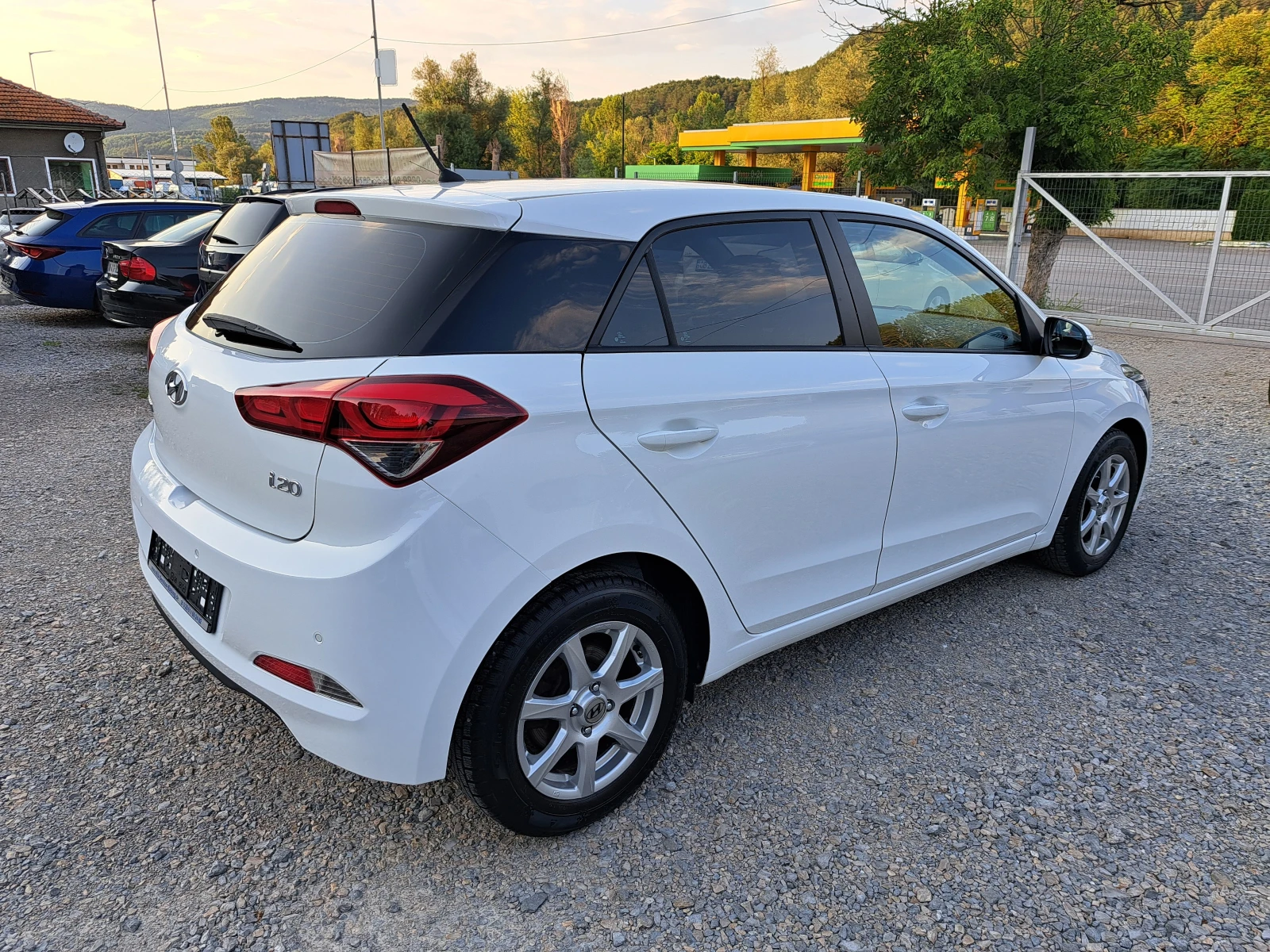 Hyundai I20 1.25i* КЛИМА* ТЕМПОМАТ* ПАРКТР* EURO6* ГЕРМАНИЯ - изображение 2