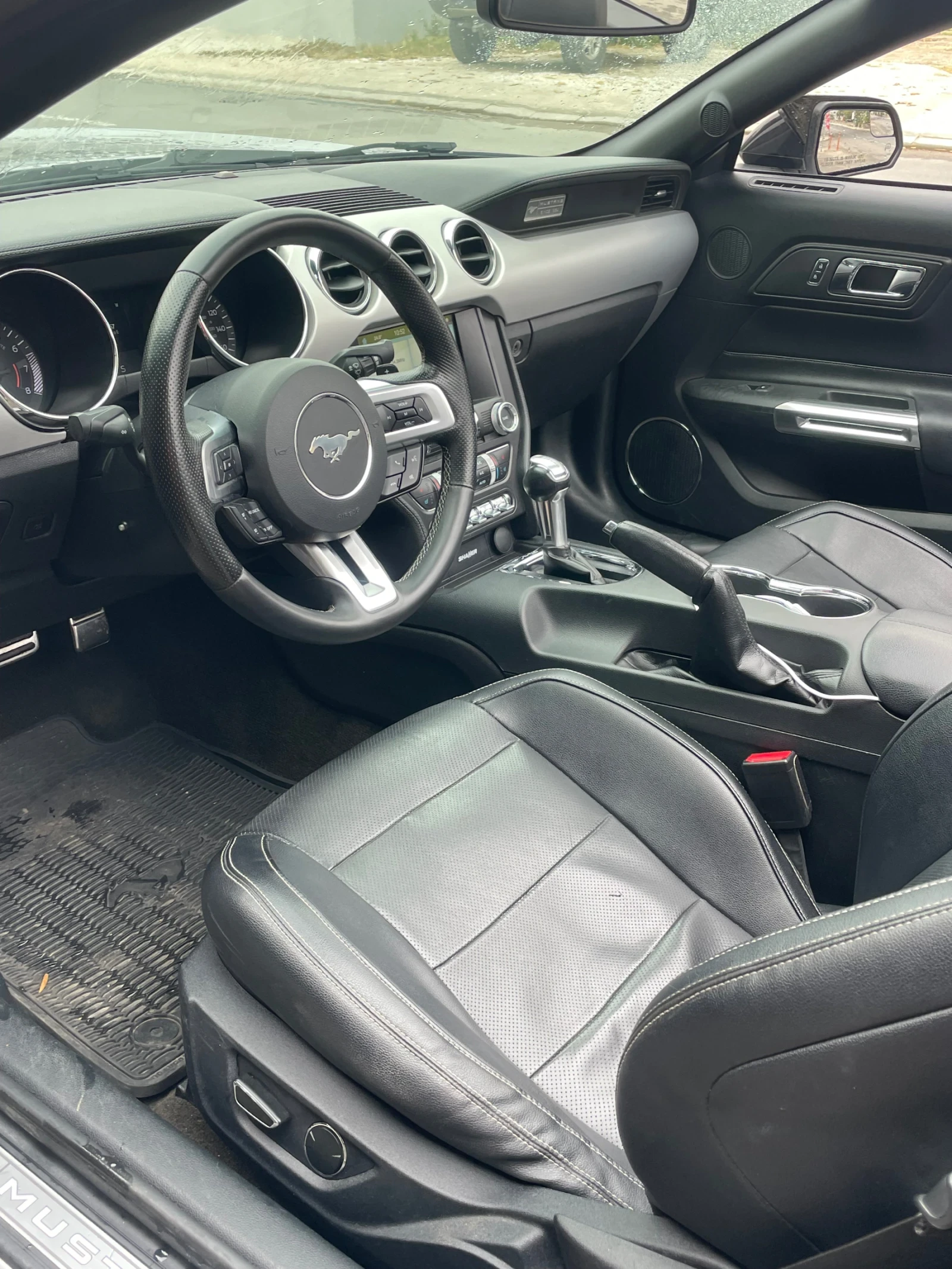 Ford Mustang  - изображение 7
