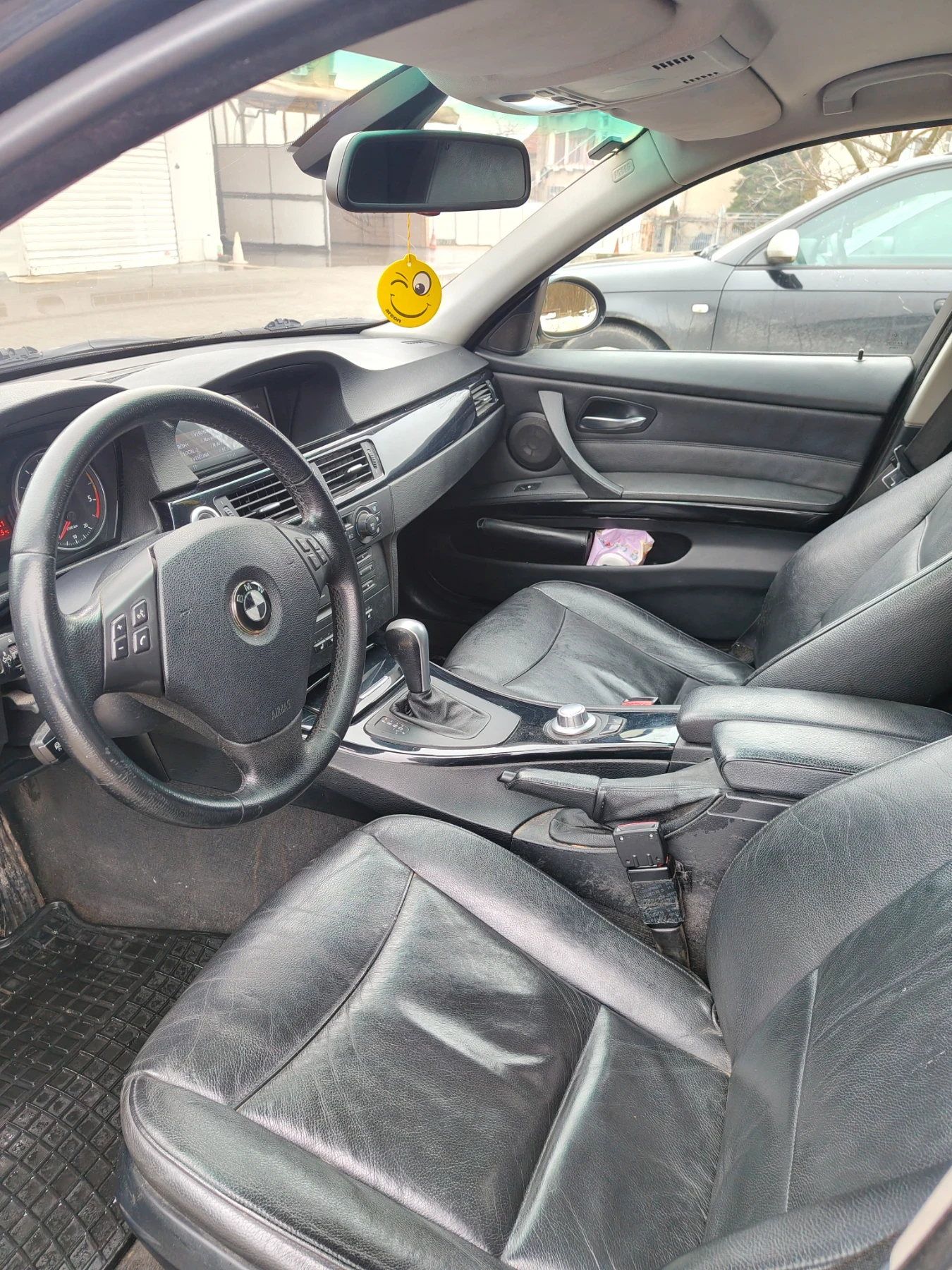 BMW 330 e91 xdrive - изображение 6