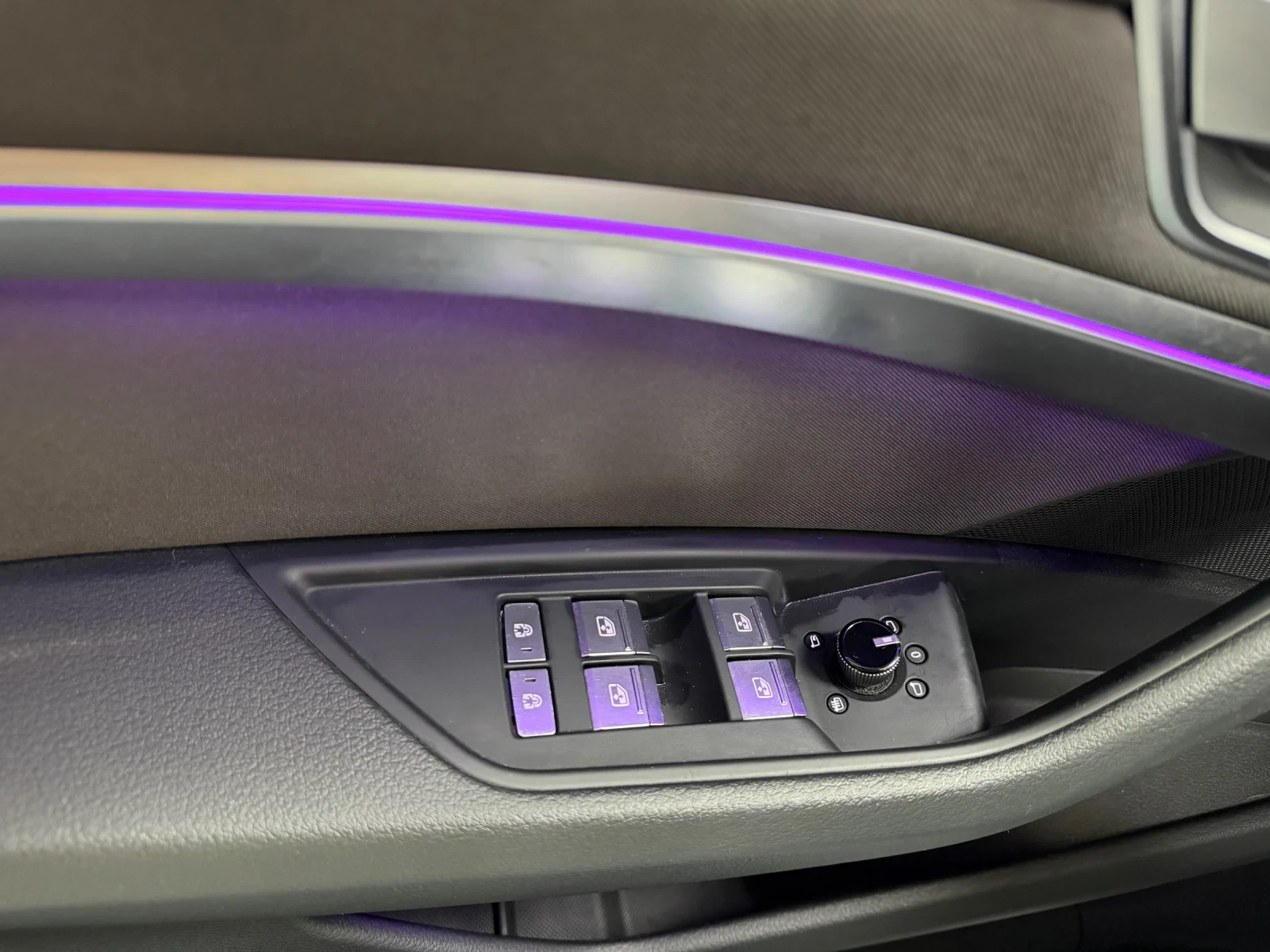 Audi E-Tron 50| 92%SOH| Въздушно| MatrixLED| Камера| Амбиентнo, снимка 13 - Автомобили и джипове - 54087560