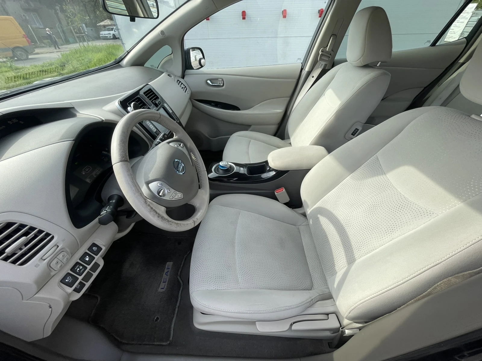 Nissan Leaf , снимка 5 - Автомобили и джипове - 54271103