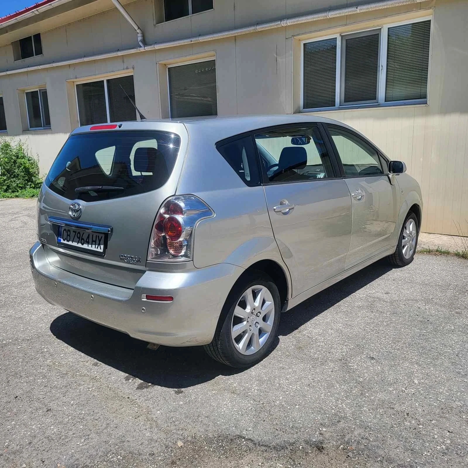 Toyota Corolla verso 1.8 VVT-i , снимка 4 - Автомобили и джипове - 55103714