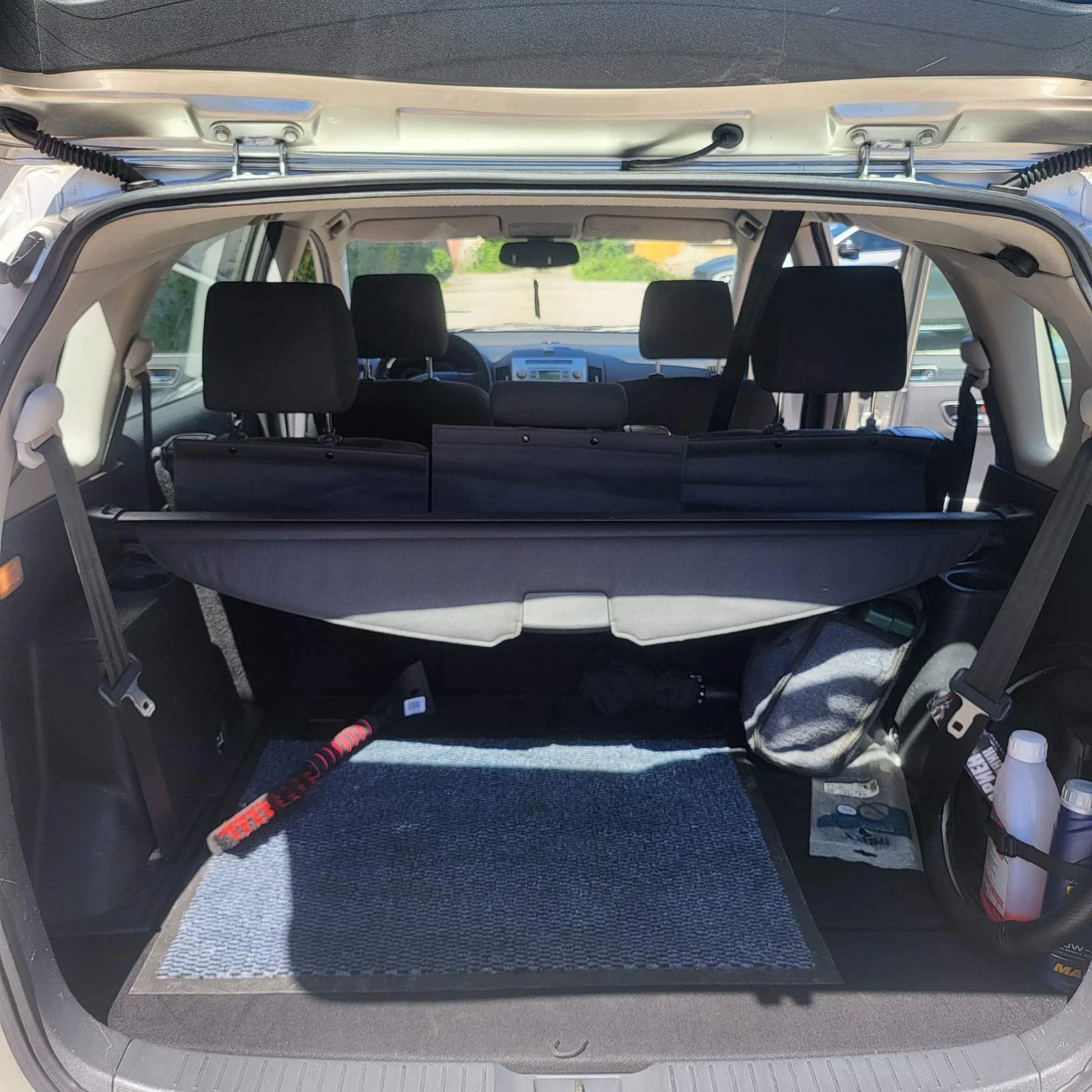 Toyota Corolla verso 1.8 VVT-i , снимка 11 - Автомобили и джипове - 55103714