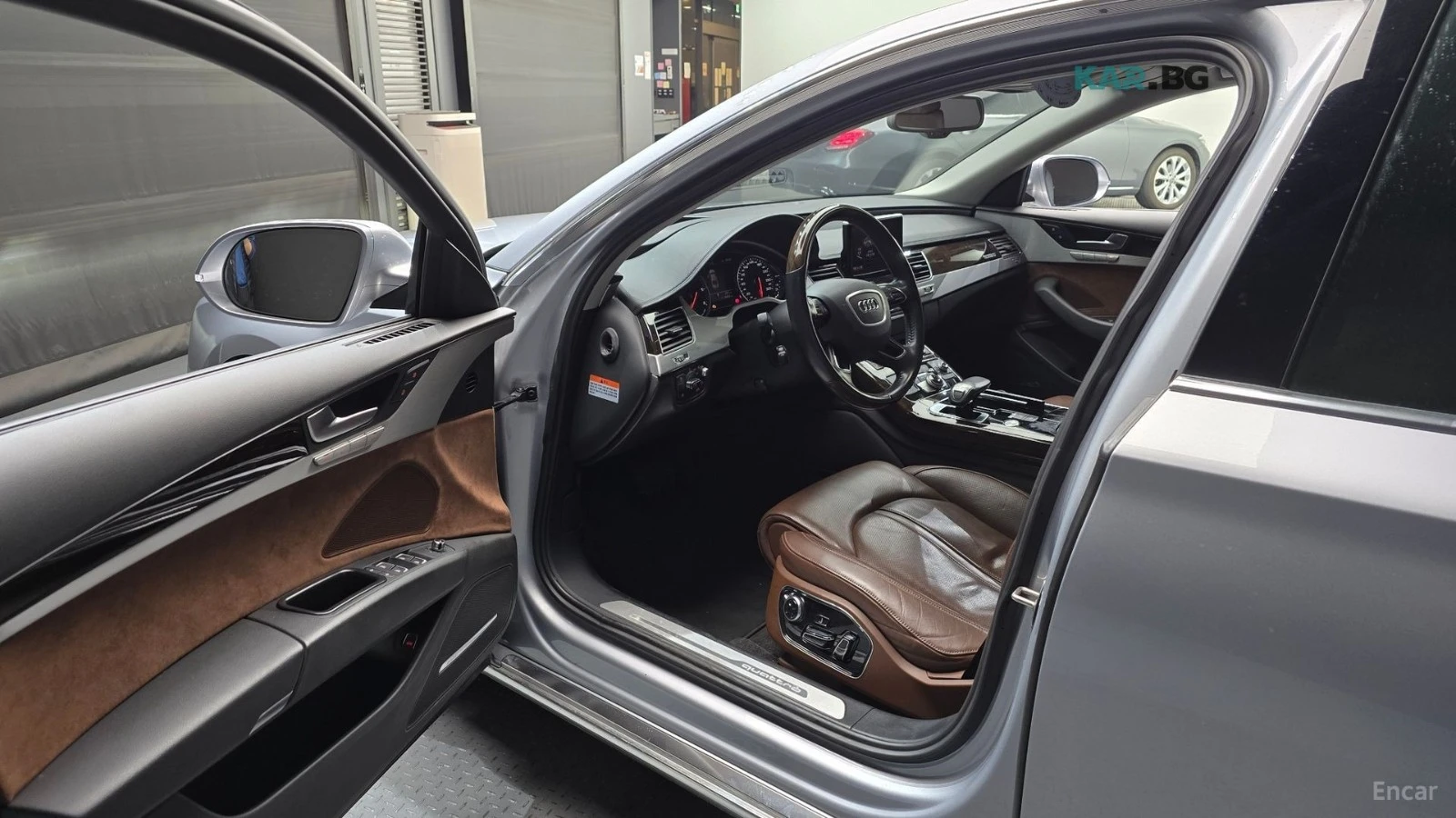 Audi A8 4.2TDI / DISTRONIC / ОБДУХ / ПОДГРЕВИ , снимка 10 - Автомобили и джипове - 55265518