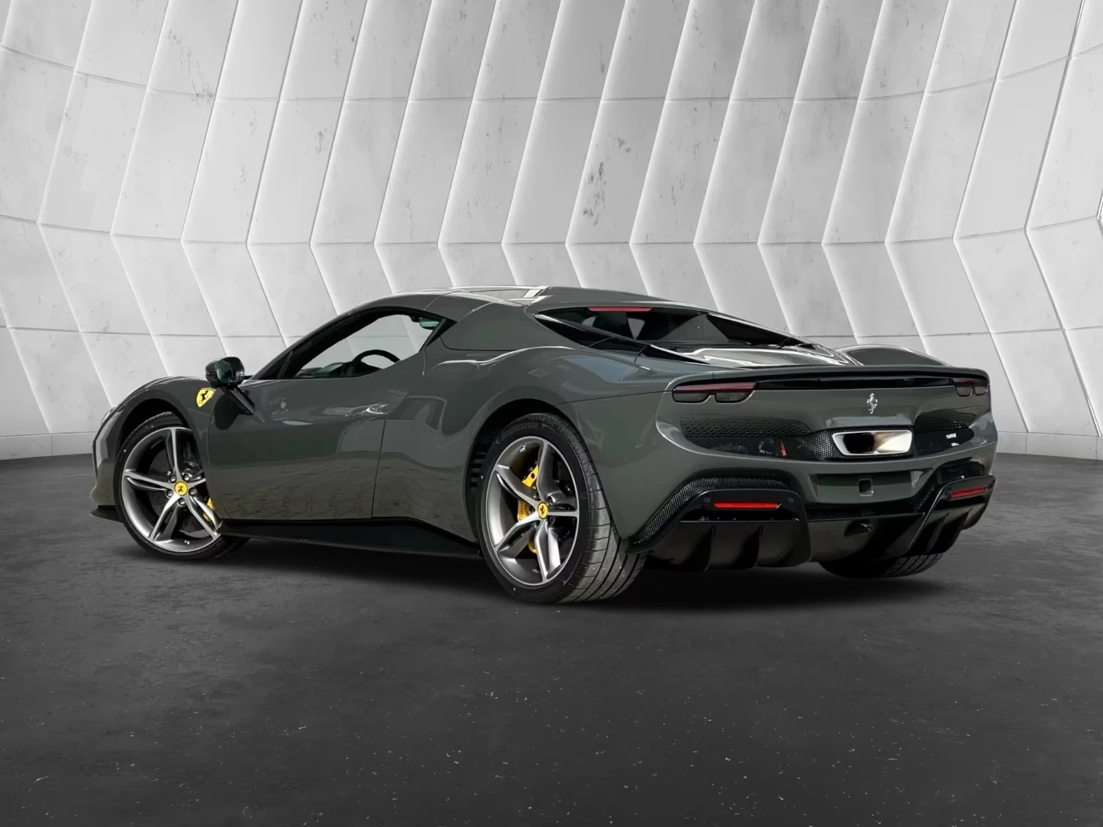 Ferrari 296 GTS LIFT / CARBON / CERAMIC / JBL / 360 / , снимка 4 - Автомобили и джипове - 55412440