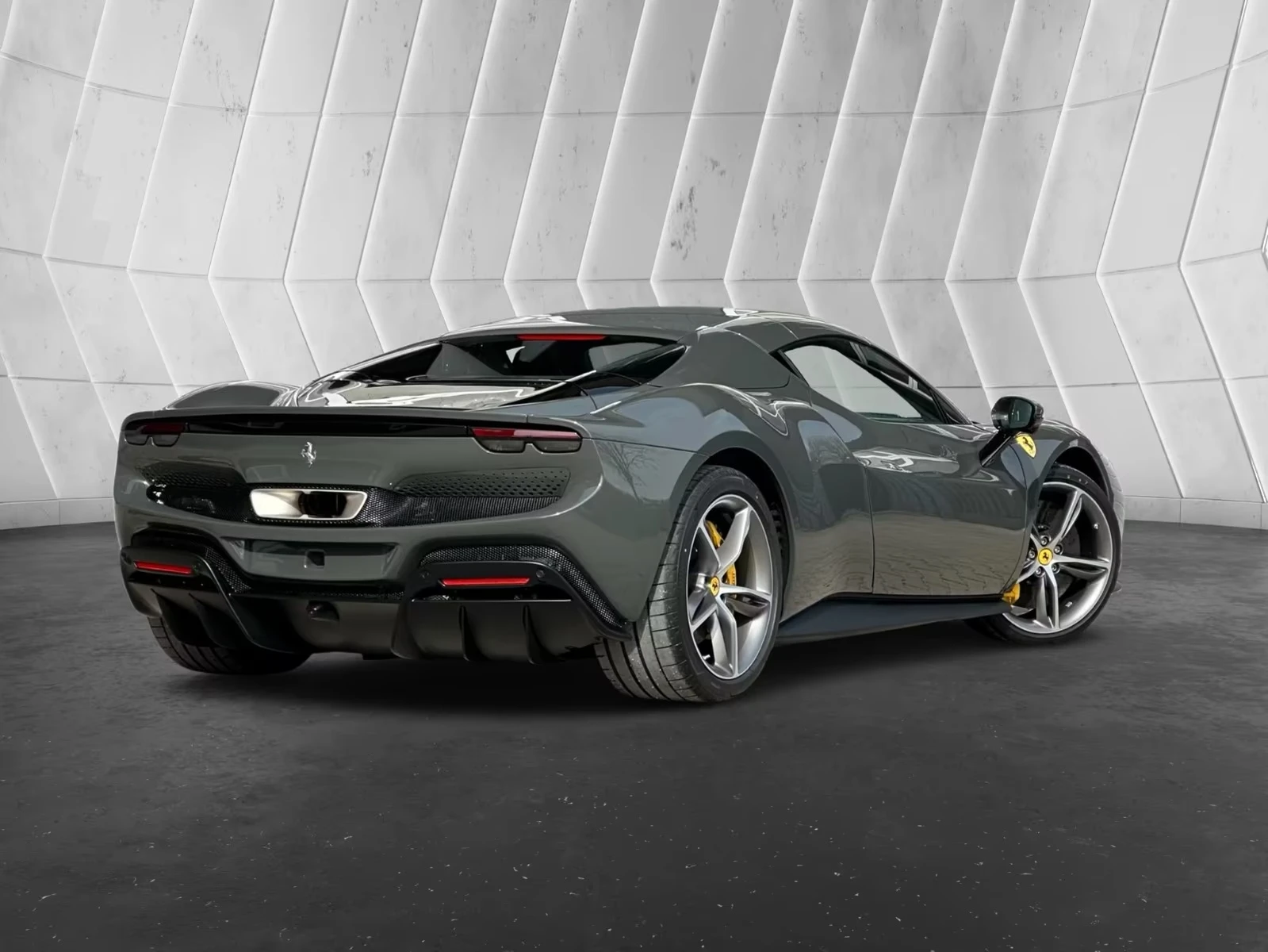Ferrari 296 GTS LIFT / CARBON / CERAMIC / JBL / 360 / , снимка 8 - Автомобили и джипове - 55412440