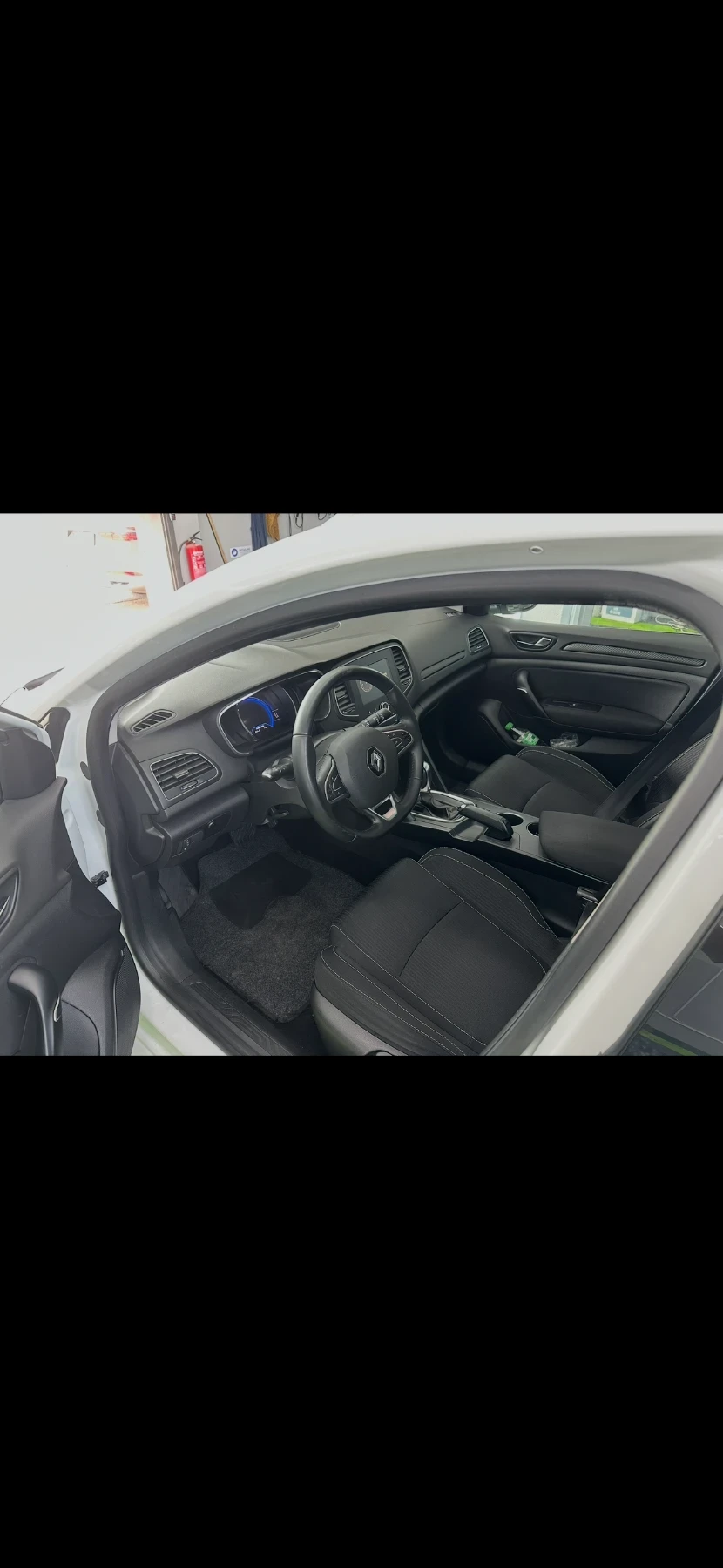 Renault Megane 1.5dci , снимка 7 - Автомобили и джипове - 55823894