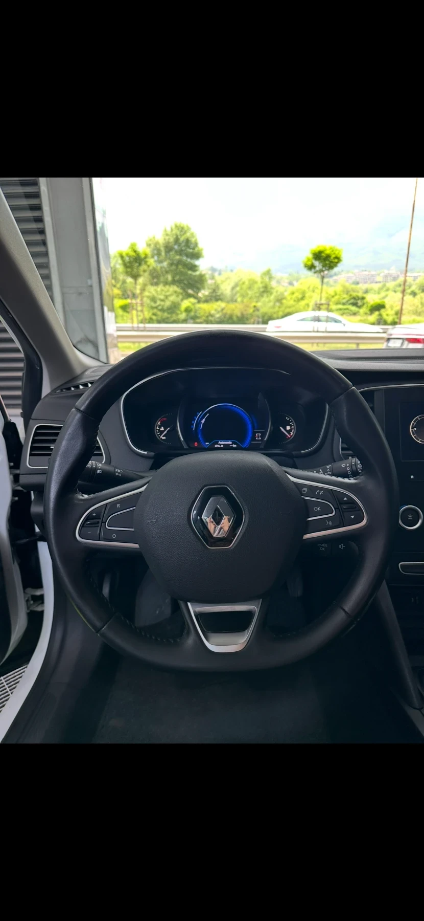 Renault Megane 1.5dci , снимка 8 - Автомобили и джипове - 55823894