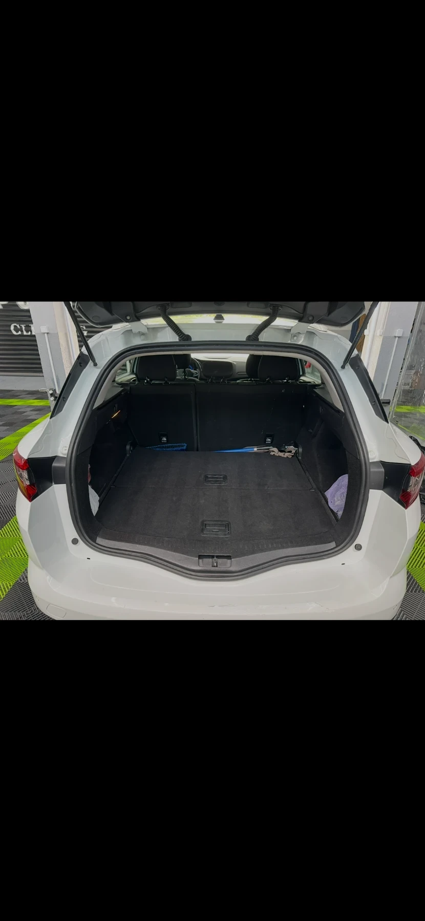 Renault Megane 1.5dci , снимка 6 - Автомобили и джипове - 55823894