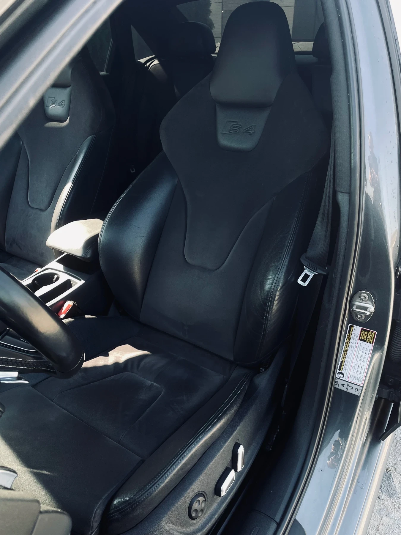 Audi S4 3.0TFSI/Car play/Sport diff/Side assist, снимка 8 - Автомобили и джипове - 56150741