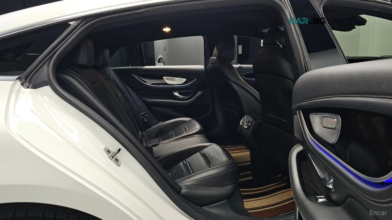 Mercedes-Benz AMG GT 43* 4MATIC* DISTRONIC* 360* ПОДГРЕВ* ОБДУХ* , снимка 10 - Автомобили и джипове - 56177151