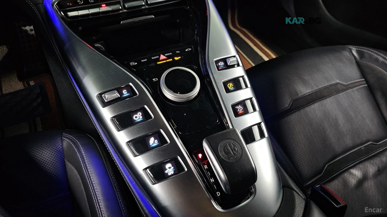 Mercedes-Benz AMG GT 43* 4MATIC* DISTRONIC* 360* ПОДГРЕВ* ОБДУХ* , снимка 11 - Автомобили и джипове - 56177151