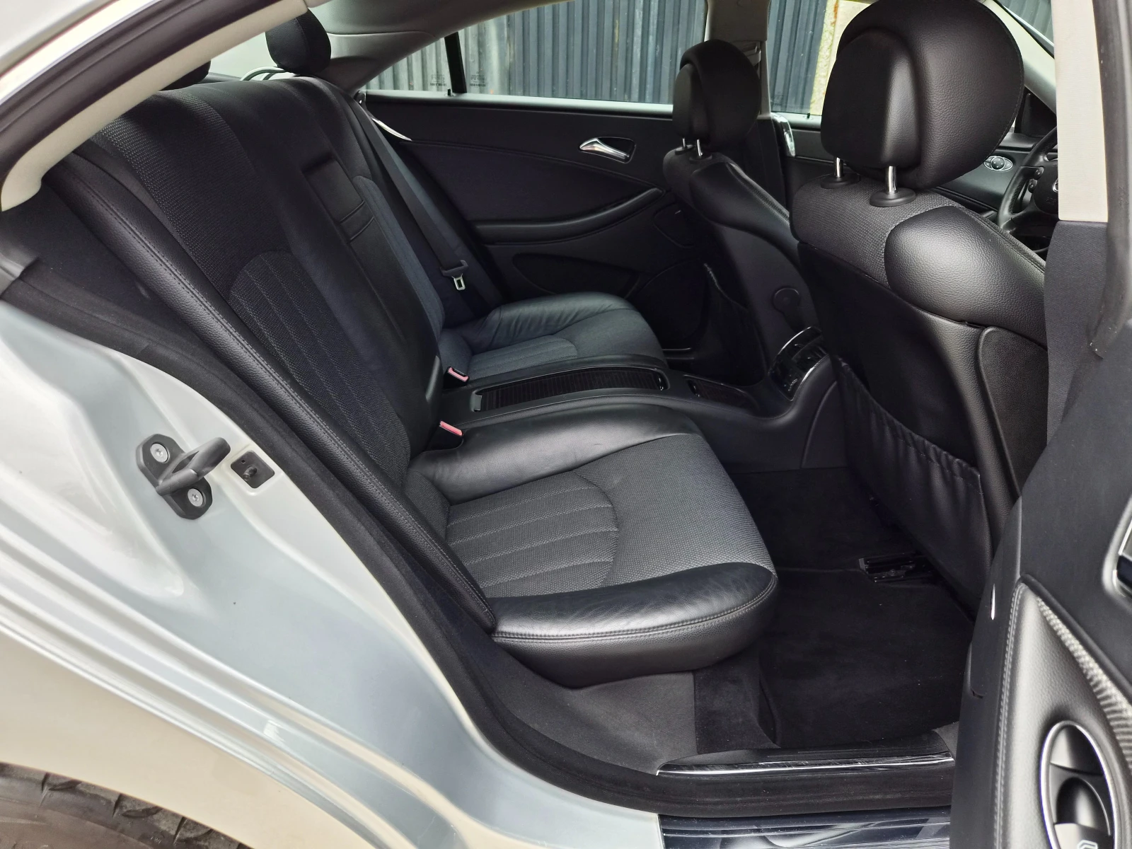 Mercedes-Benz CLS CLS320 keyless parktronik, снимка 11 - Автомобили и джипове - 56181533