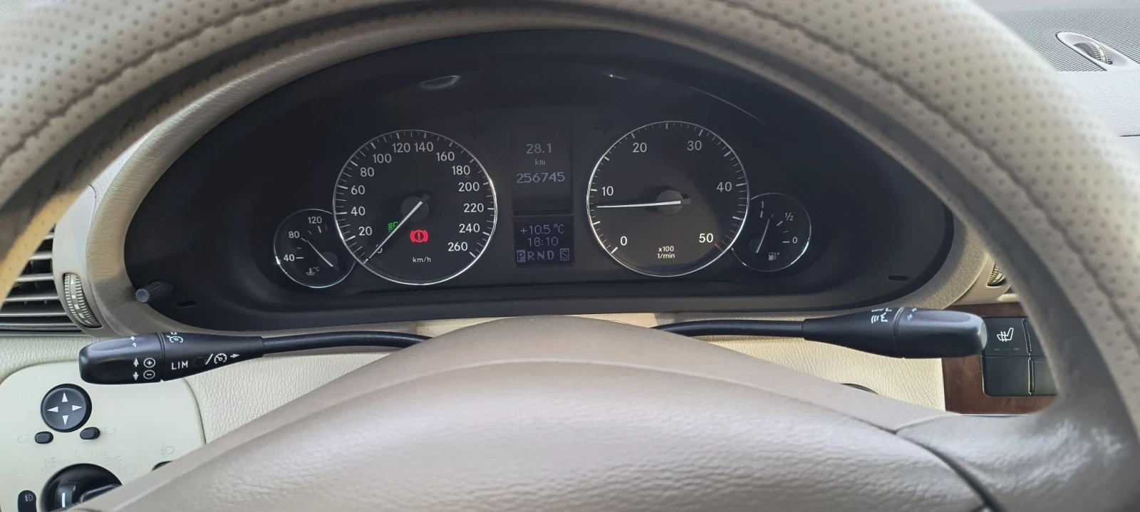 Mercedes-Benz 220 Комби , снимка 5 - Автомобили и джипове - 56192195