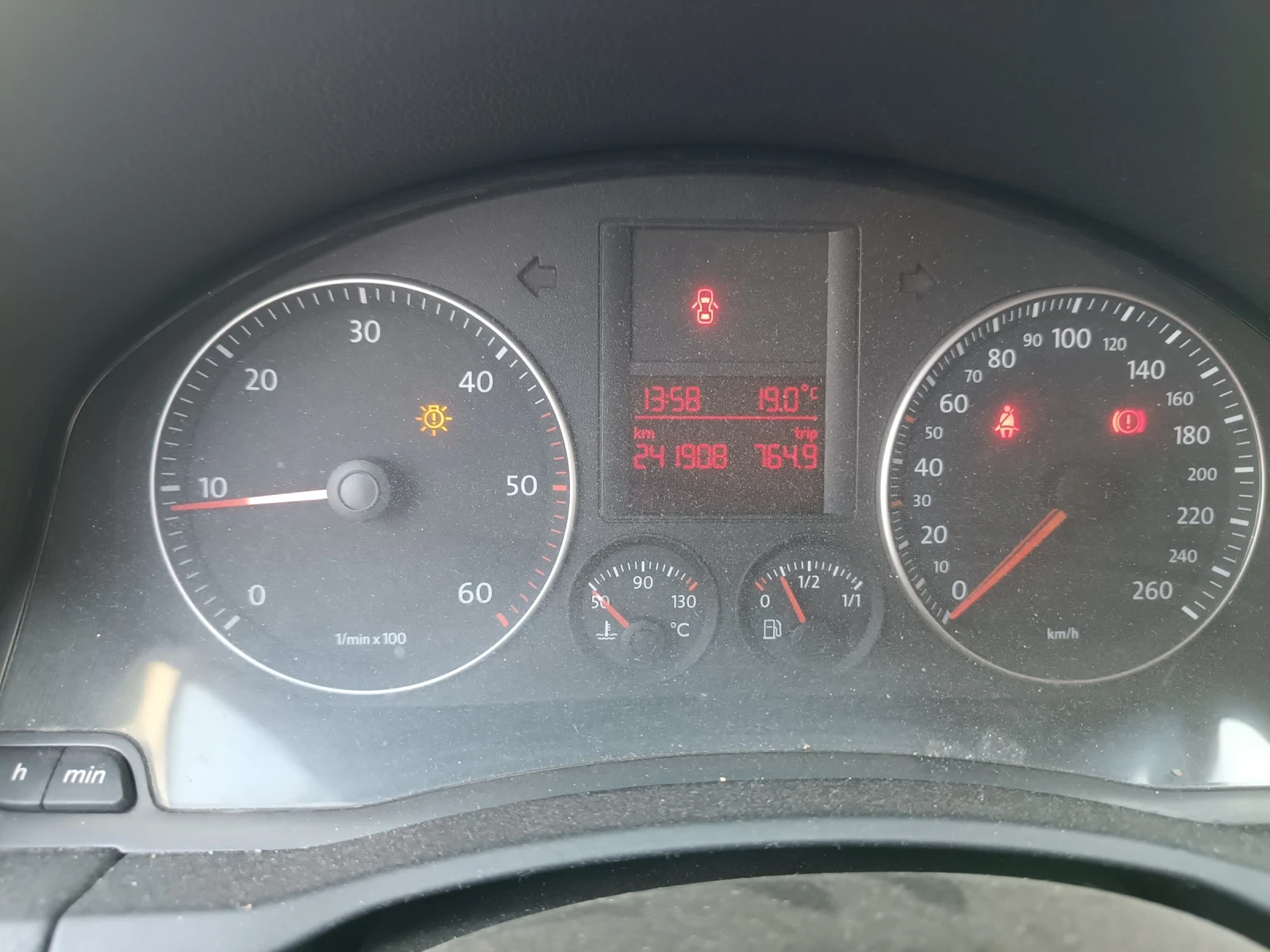 VW Golf 1.9 TDI  комби, снимка 12 - Автомобили и джипове - 56439745