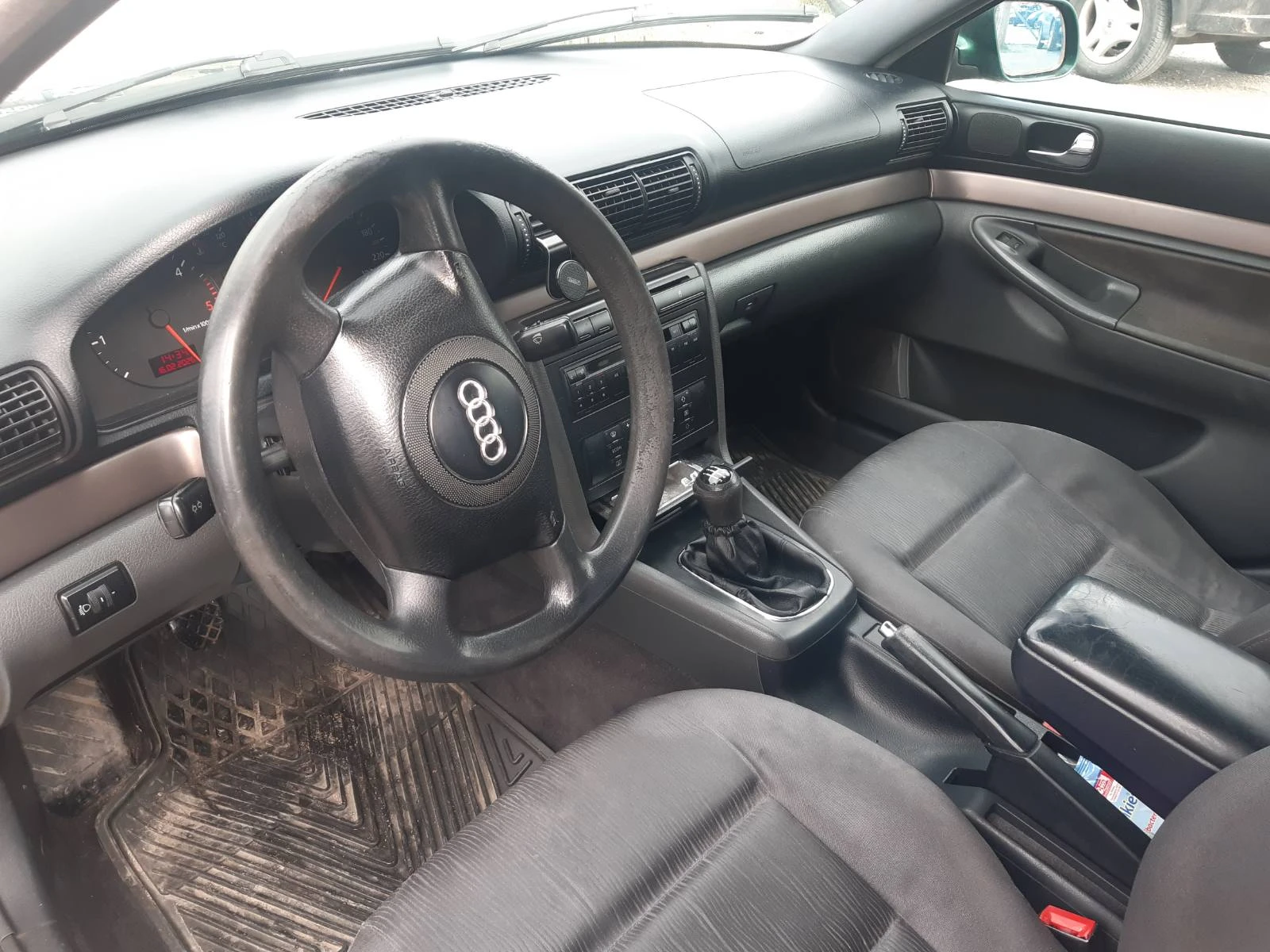 Audi A4, снимка 8 - Автомобили и джипове - 56451274