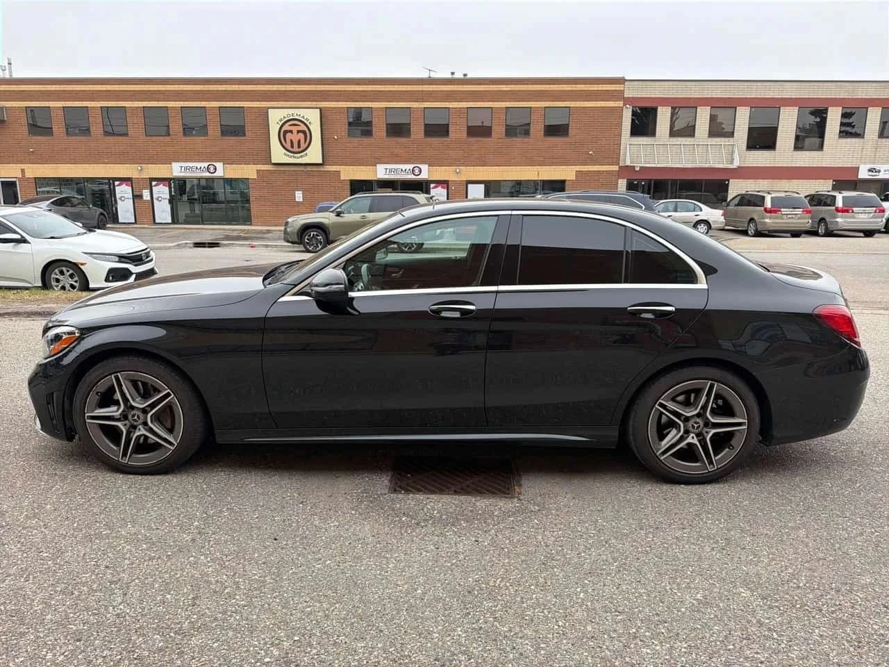 Mercedes-Benz C 300, снимка 5 - Автомобили и джипове - 56700182