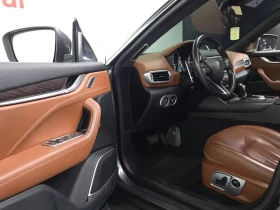 Maserati Levante 3.0D AWD, снимка 10
