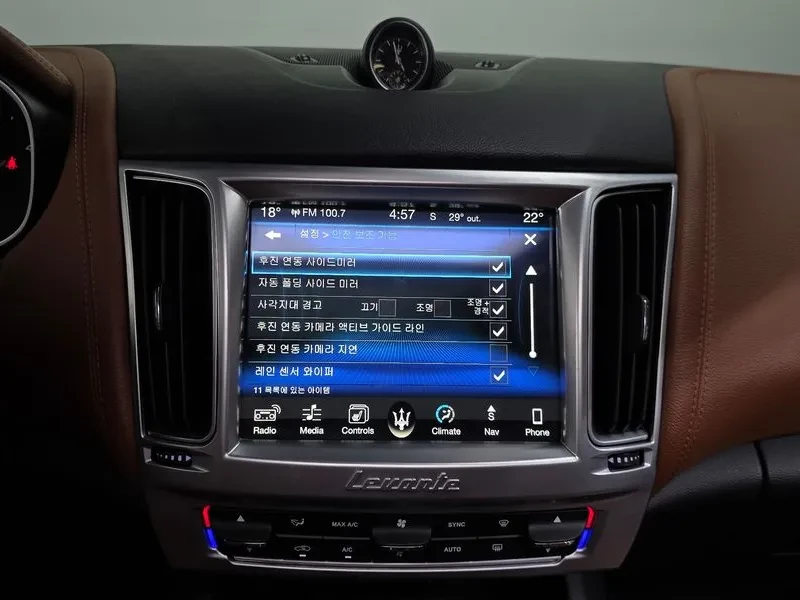 Maserati Levante 3.0D AWD, снимка 15 - Автомобили и джипове - 56497351