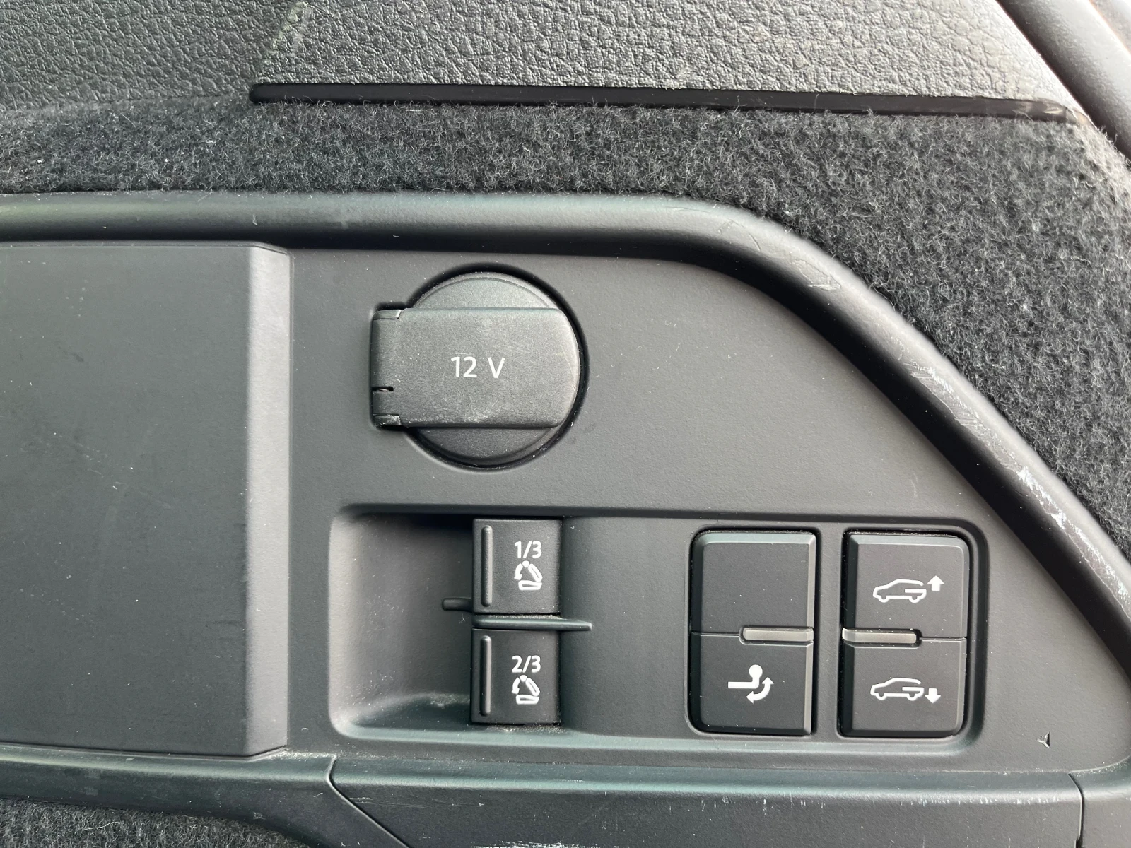 VW Touareg 3.0TDI (245.) R-Line -  - 360  | Mobile.bg   11