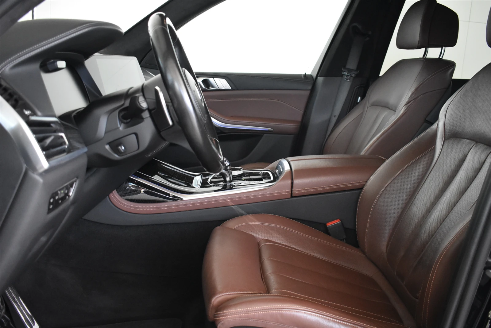 BMW X7 xDrive40i - изображение 6