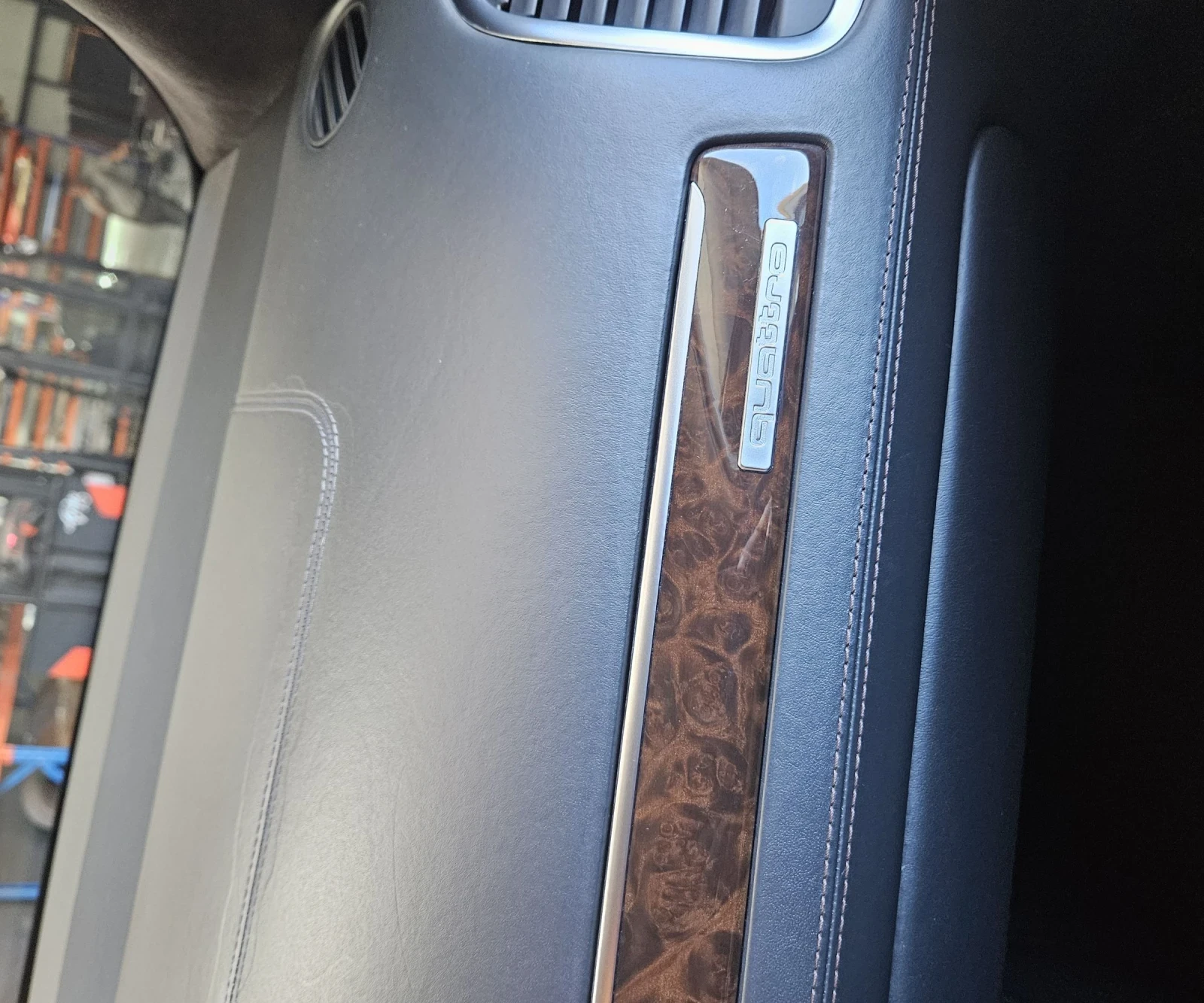 Audi Q7 ЕКСКЛУЗИВ ДИСТРОНИК, снимка 14 - Автомобили и джипове - 54113318