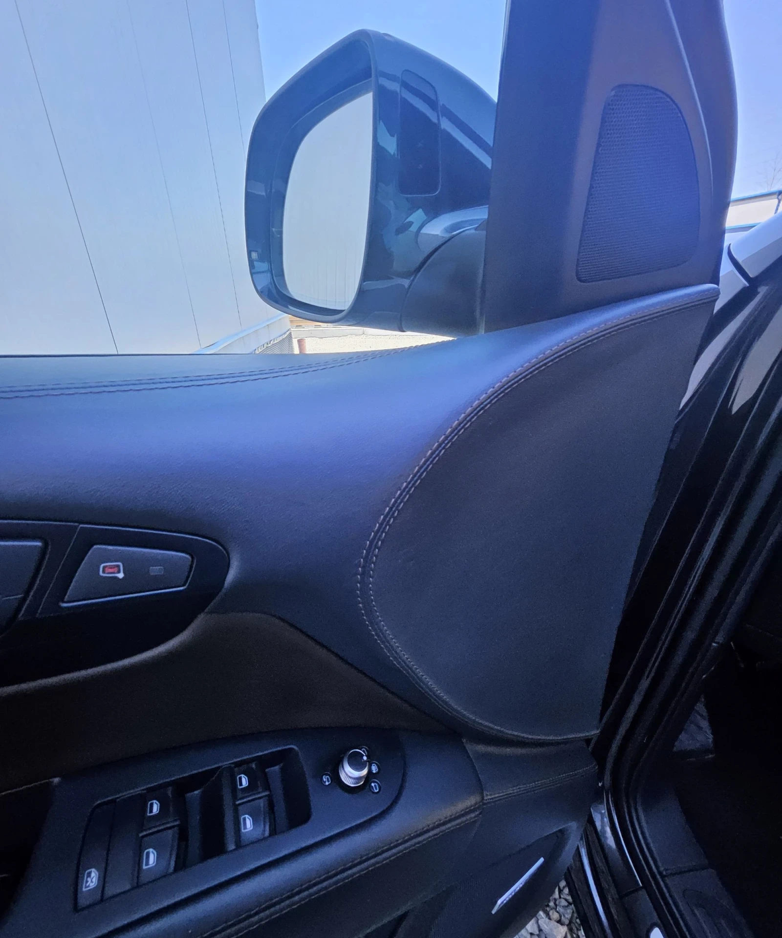 Audi Q7 ЕКСКЛУЗИВ ДИСТРОНИК, снимка 7 - Автомобили и джипове - 54113318