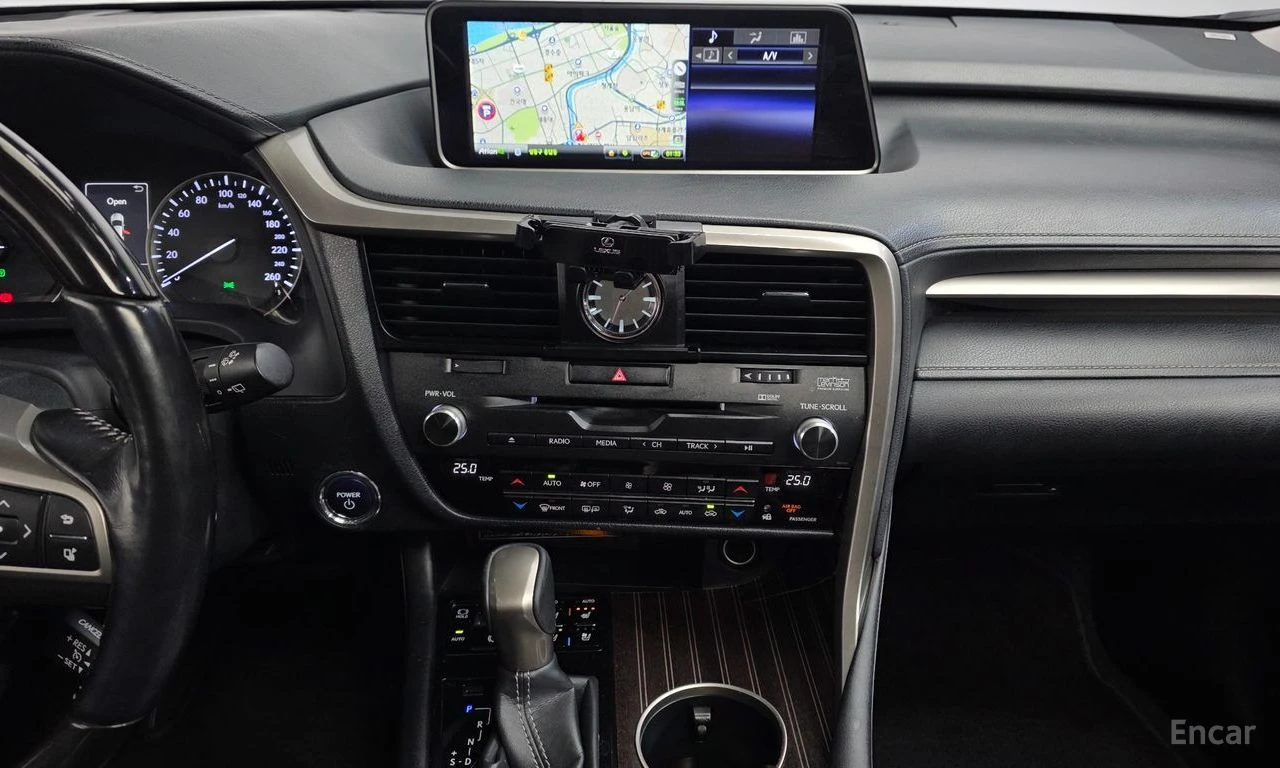 Lexus RX 450h * КОЖА* ПОДГРЕВ* ОБДУХВАНЕ* ПАНОРАМА* HEAD-UP* , снимка 15 - Автомобили и джипове - 54446230