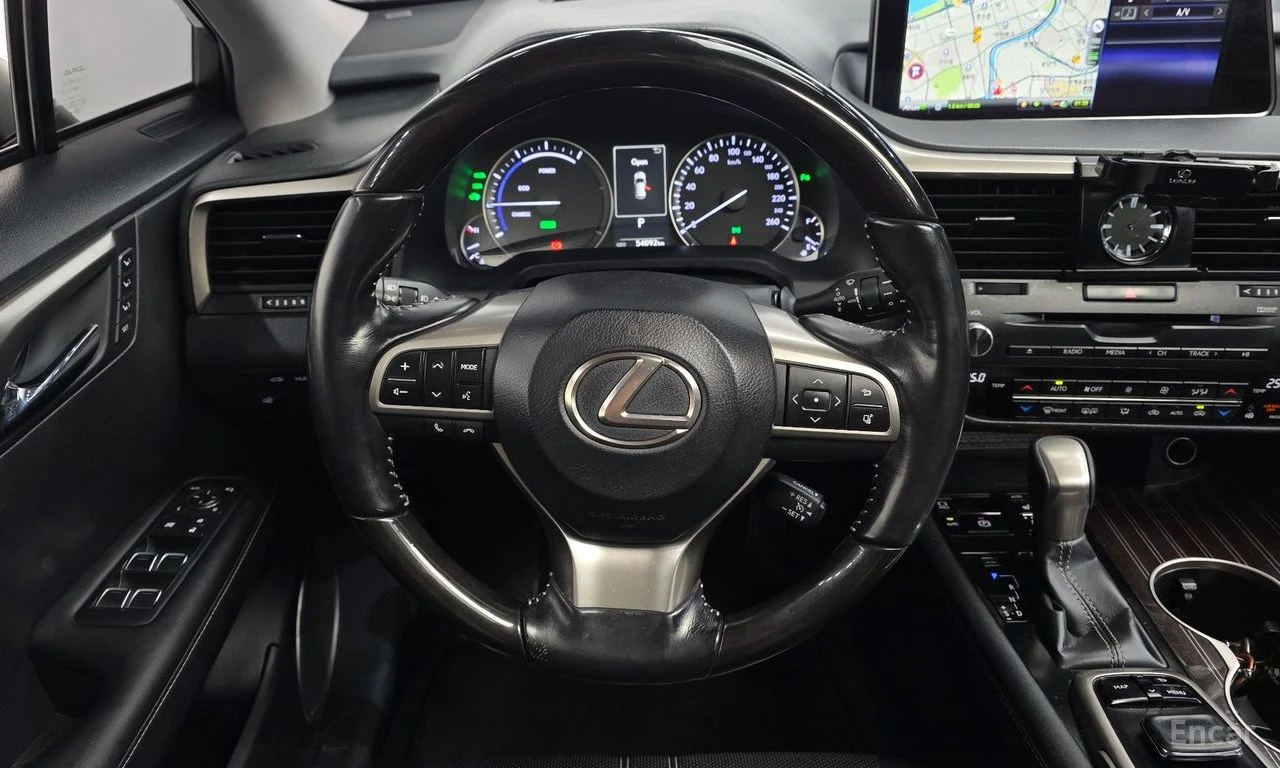 Lexus RX 450h * КОЖА* ПОДГРЕВ* ОБДУХВАНЕ* ПАНОРАМА* HEAD-UP* , снимка 13 - Автомобили и джипове - 54446230