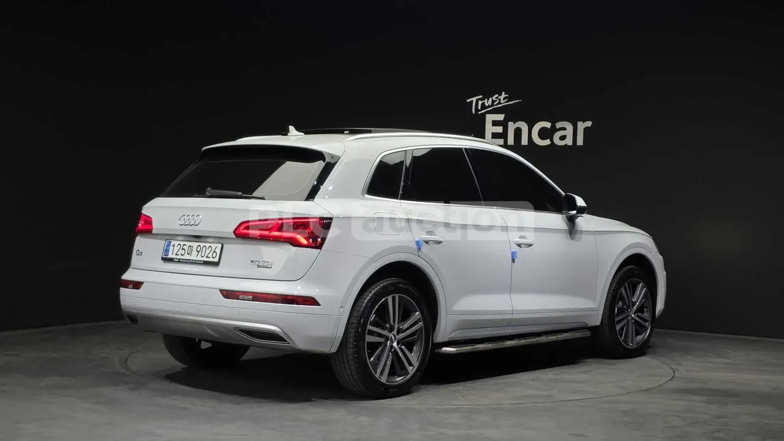 Audi Q5 50TDI QUATTRO| 360| HUD| ОБДУХ| ВКЛ.ТЕХНОТЕСТ, снимка 2 - Автомобили и джипове - 54929729