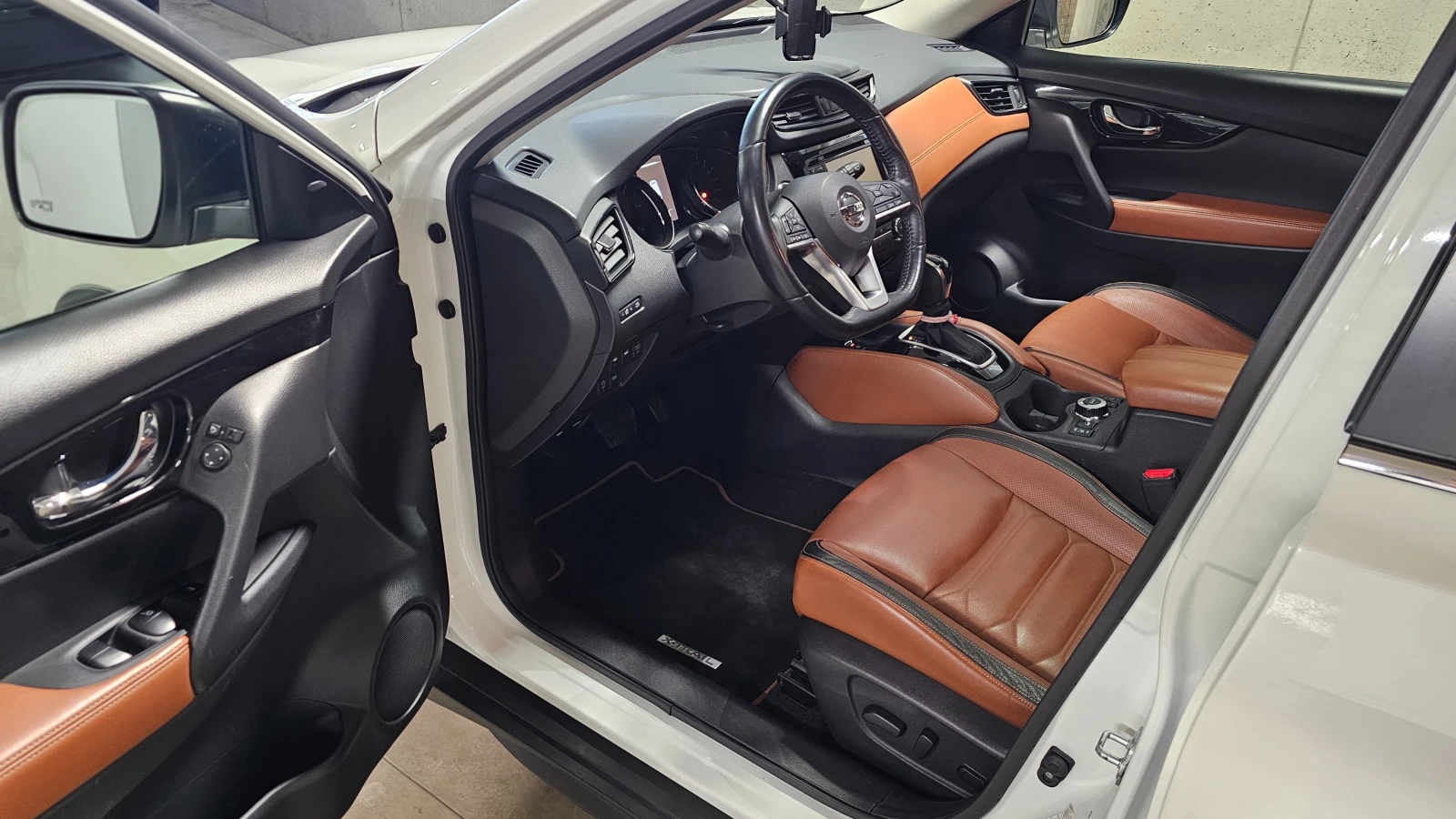 Nissan X-trail 2.0 Tekna Tan, 1-ви Собственик Купуван от България, снимка 9 - Автомобили и джипове - 55040377