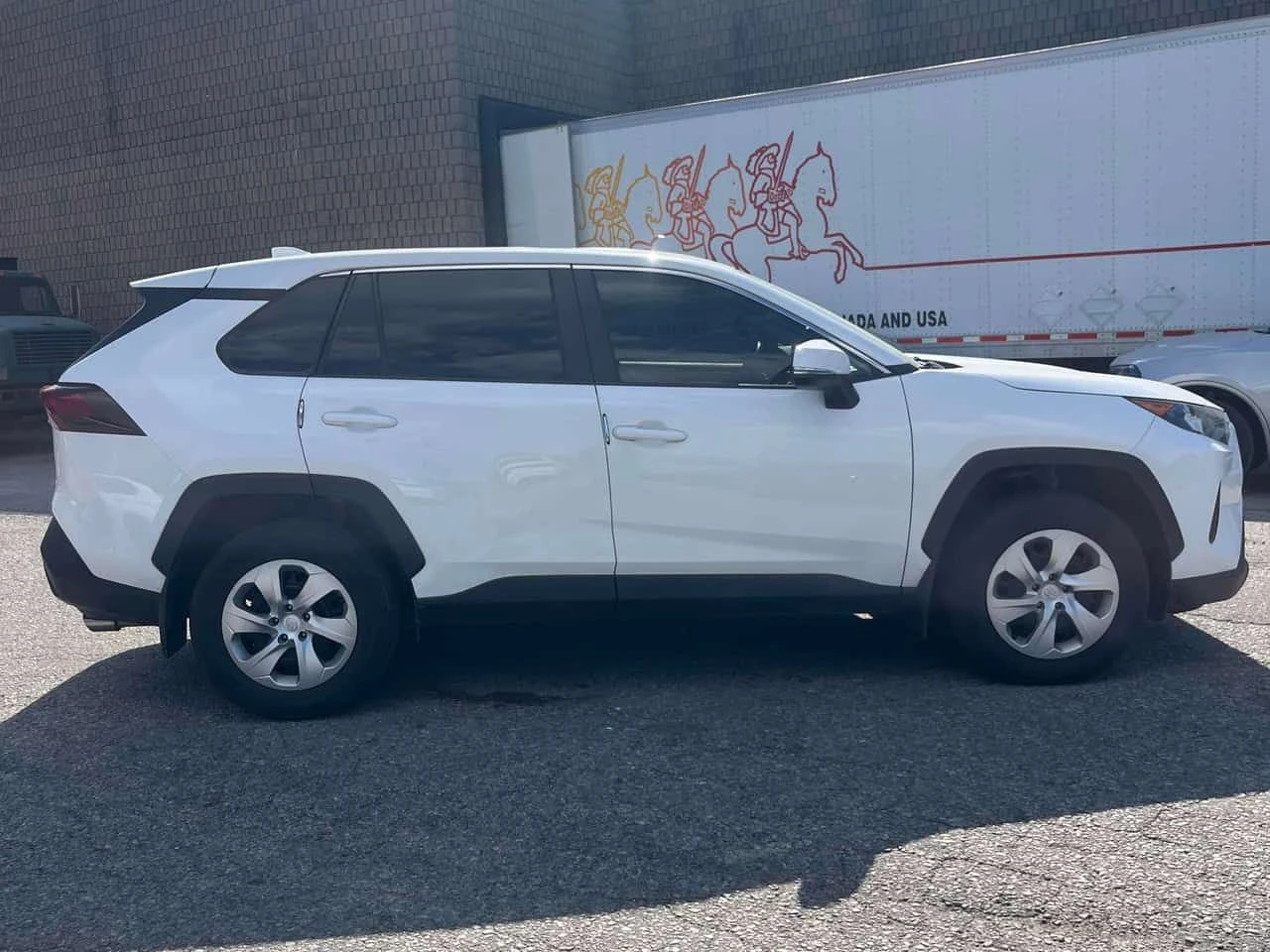 Toyota Rav4 * LE * CARFAX * ЦЕНА ДО БГ, снимка 4 - Автомобили и джипове - 55076667